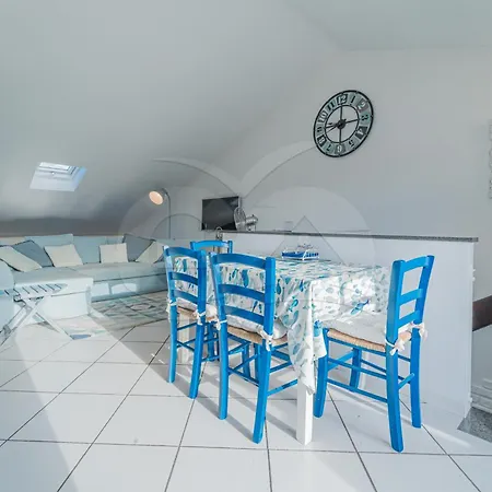 Il Porto 25 Mansarda Sul Mare - Goelba Апартаменты Порт-Аццурро