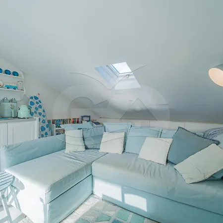 Апартаменты Il Porto 25 Mansarda Sul Mare - Goelba *