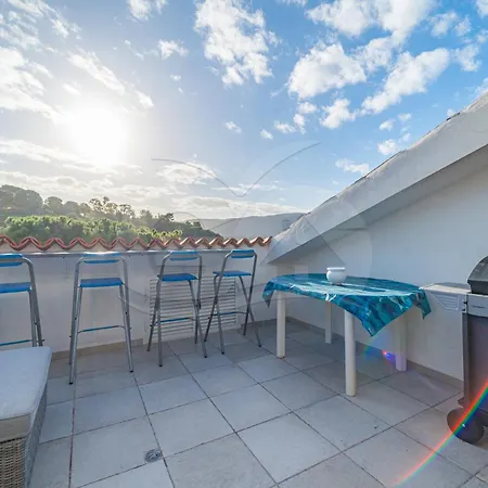 Il Porto 25 Mansarda Sul Mare - Goelba Апартаменты *